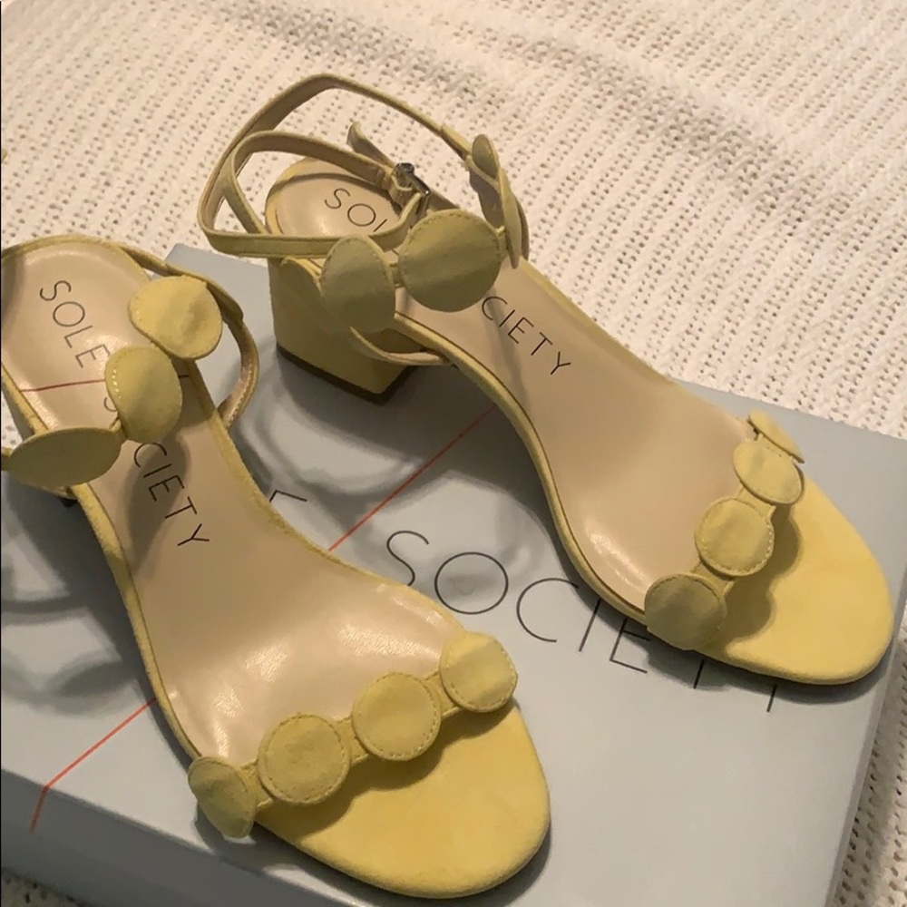 Retro Style Yellow Kid-Suede Sandals